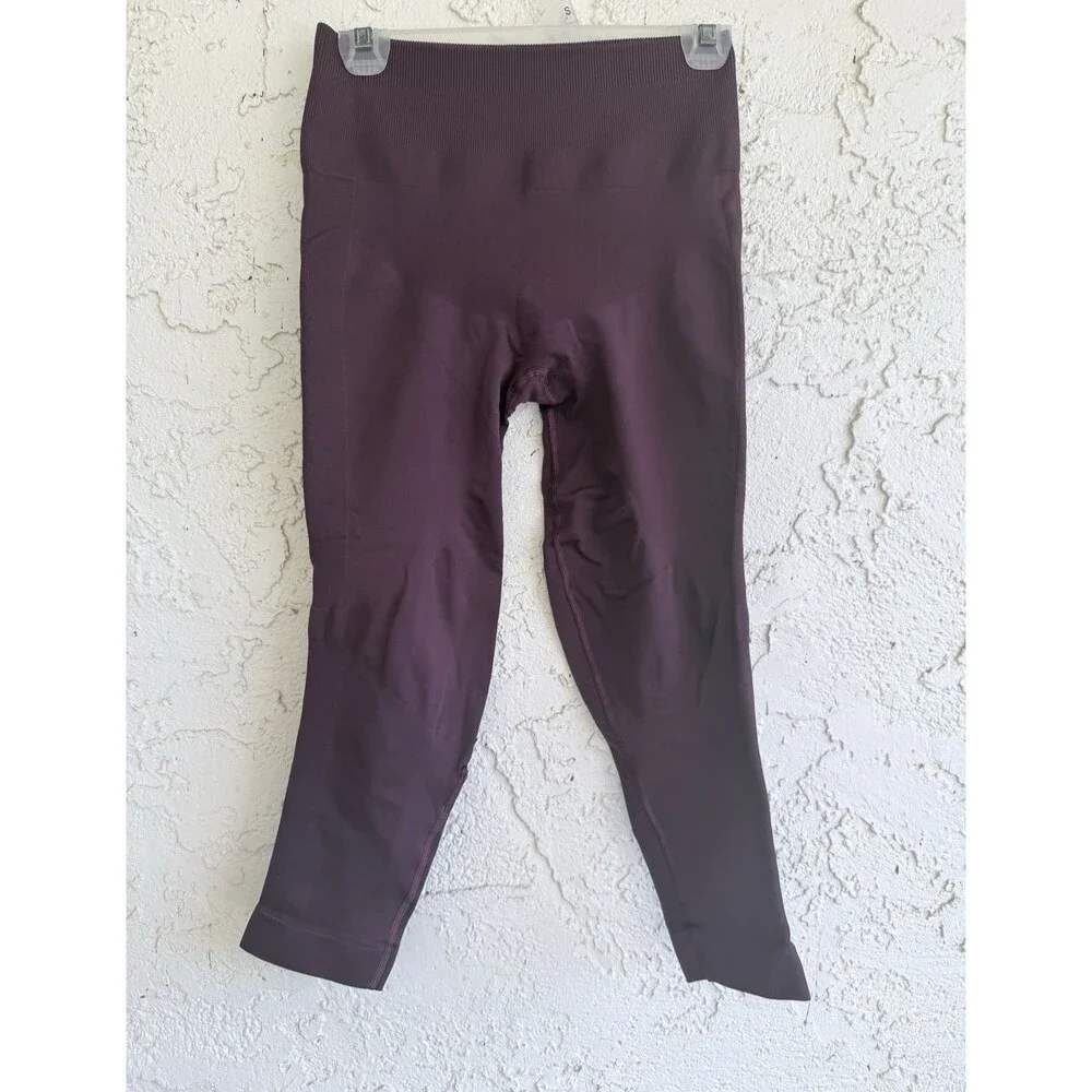 LULULEMON Seamless Cropped Leggings Deep Maroon Stretch Athleisure Size 4 - Picture 1 of 4